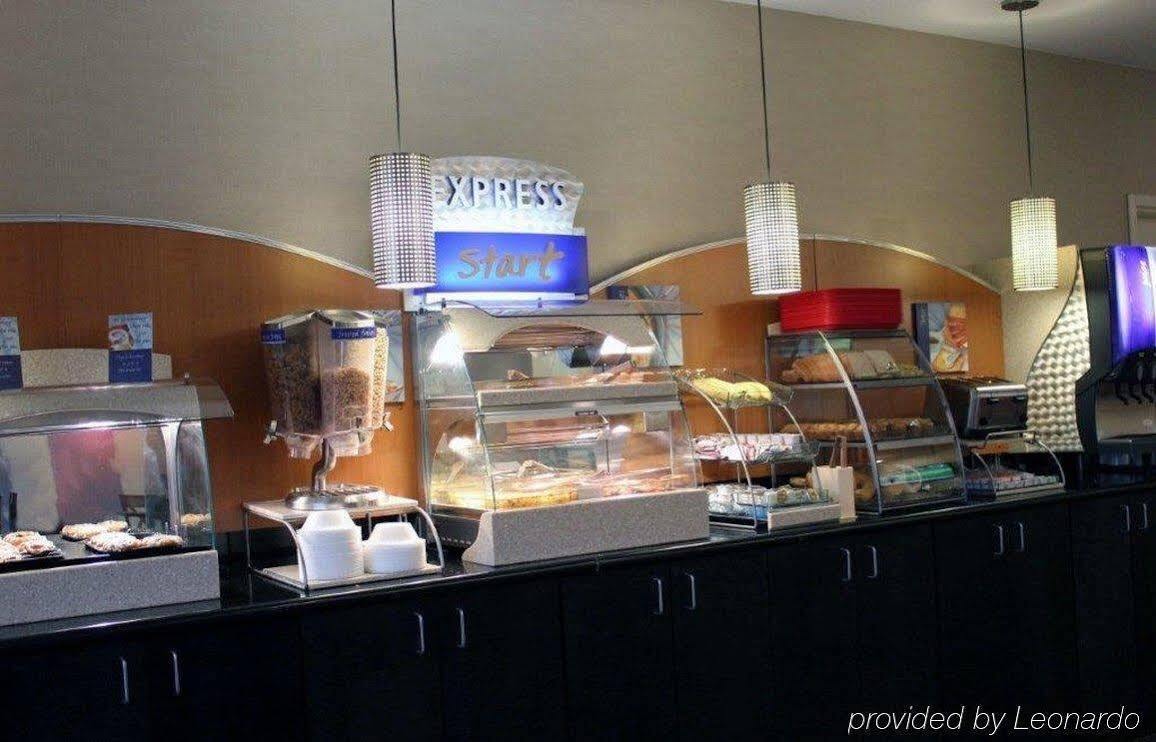 Holiday Inn Express And Suites - Bradford By Ihg Esterno foto